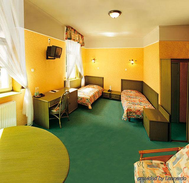Hotel Calisia Kalisz Habitación foto